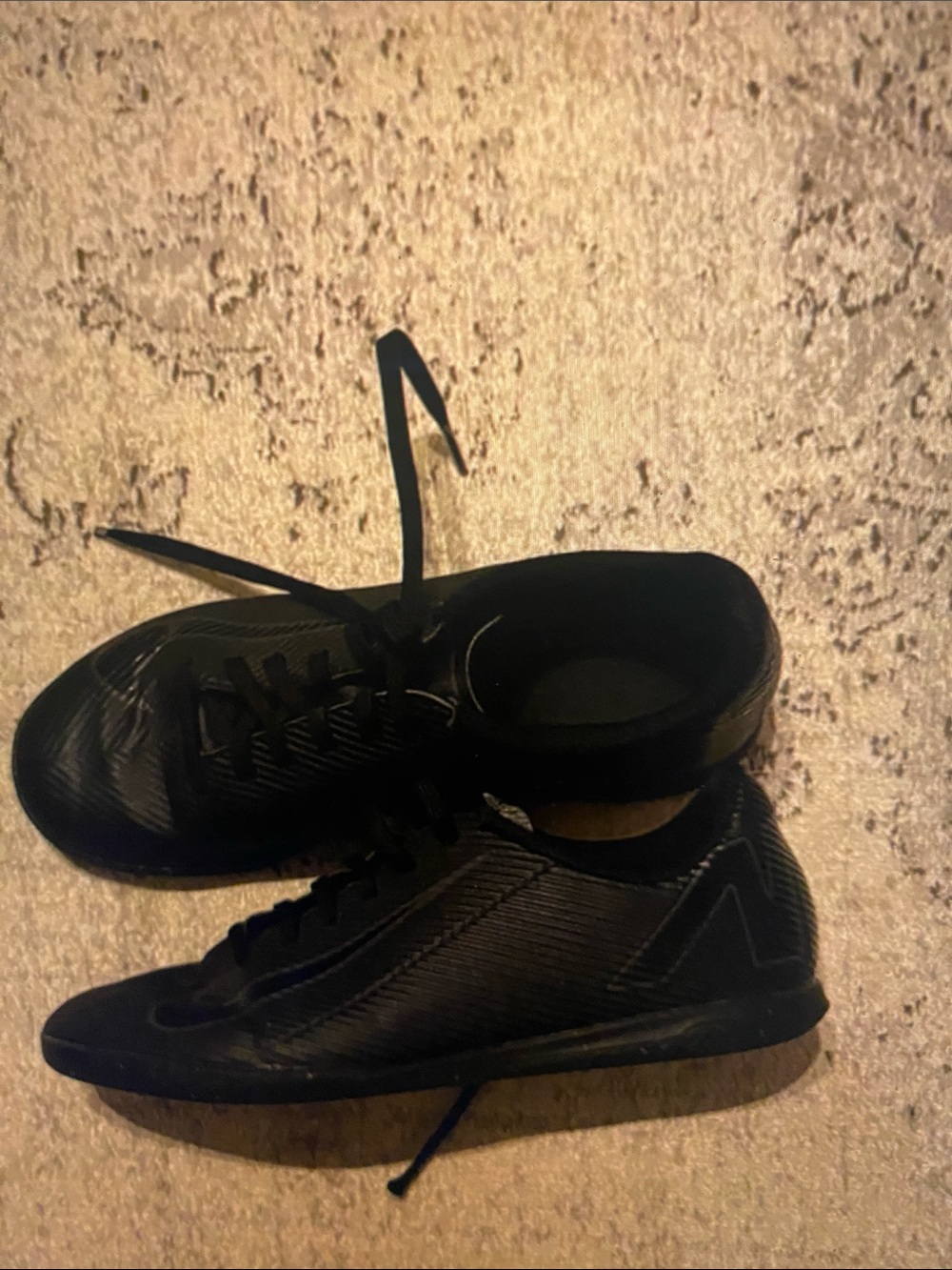 Nike Men's Black Low-Top Athletic Sneakers
